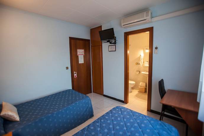 Imagen de la habitación del Hotel Stop, Bellpuig. Foto 15
