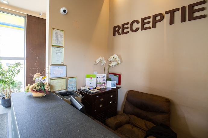 Imagen de los interiores del Hotel Stop, Brasov. Foto 17