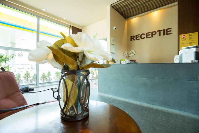 Imagen de los interiores del Hotel Stop, Brasov. Foto 18