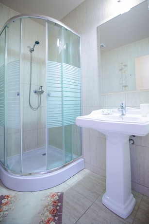 Imagen de la habitación del Hotel Stop, Brasov. Foto 14