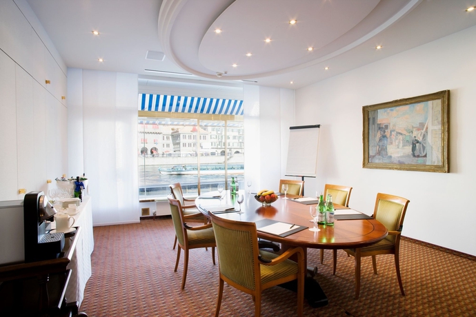 Imagen de los interiores del Hotel Storchen Zurich. Foto 13