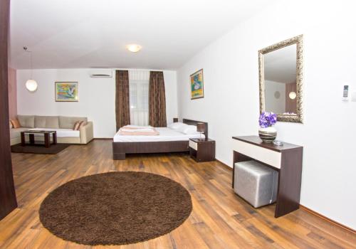 Imagen de la habitación del Hotel Storia. Foto 16