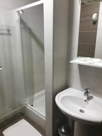 Imagen de la habitación del Hotel Storia. Foto 17