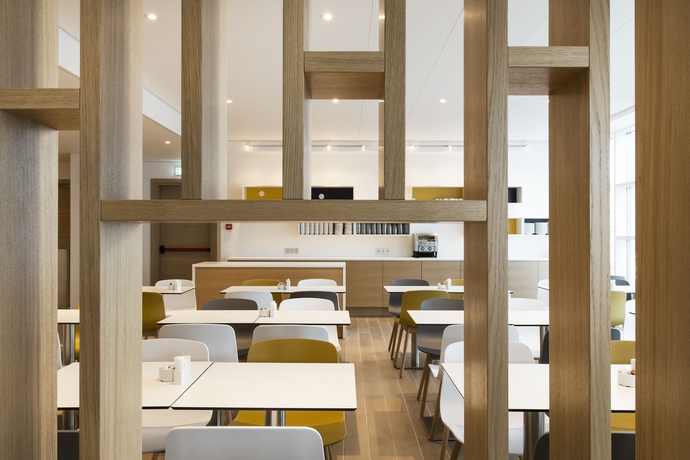 Imagen del bar/restaurante del Hotel Storm Hotel By Keahotels. Foto 8