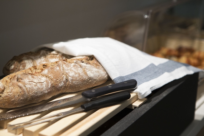 Imagen del bar/restaurante del Hotel Storm Hotel By Keahotels. Foto 14