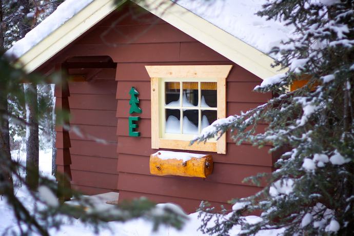 Imagen de la habitación del Hotel Storm Mountain Lodge Cabins and Dining. Foto 12