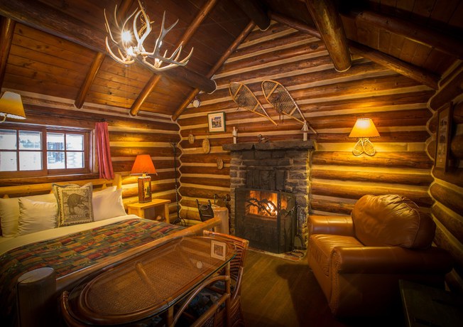 Imagen de la habitación del Hotel Storm Mountain Lodge Cabins and Dining. Foto 18