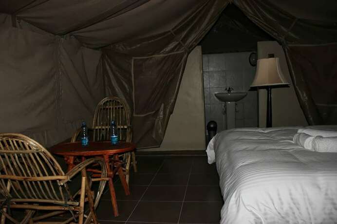 Imagen de la habitación del Hotel Storms Resort Nanyuki. Foto 15