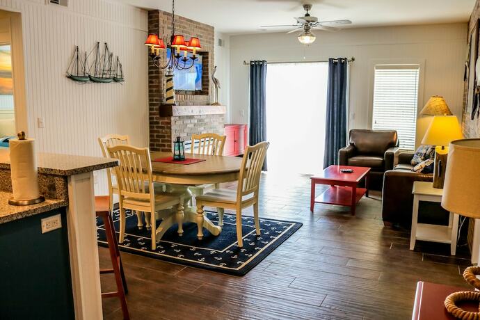 Imagen de la habitación del Hotel Stormy Point Village Lakeside. Foto 19