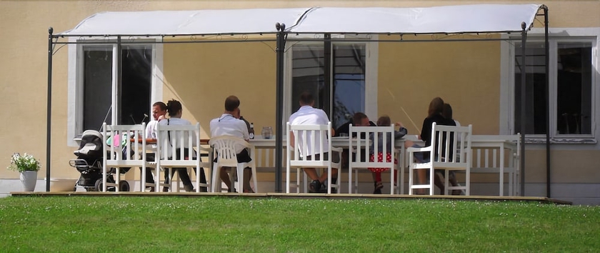 Imagen de los exteriores del Hotel Storn&auml;sets Pensionat Och Vandrarhem. Foto 12