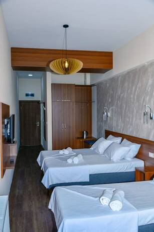Imagen de la habitación del Hotel Story, SKOPJE. Foto 14