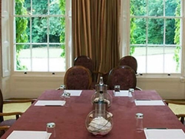 Imagen de los interiores del Hotel Stower Grange. Foto 16