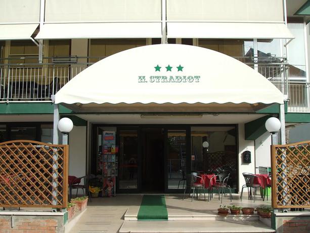 Imagen de los exteriores del Hotel Stradiot. Foto 8