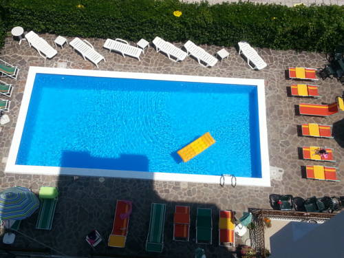 Imagen de la piscina del Hotel Stradiot. Foto 10