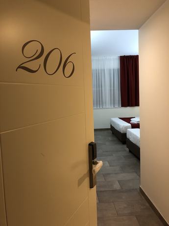 Imagen de la habitación del Hotel Stradivari. Foto 15