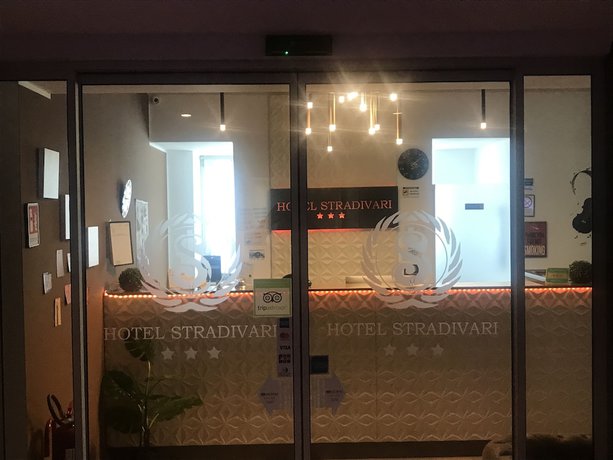 Imagen de los interiores del Hotel Stradivari. Foto 20