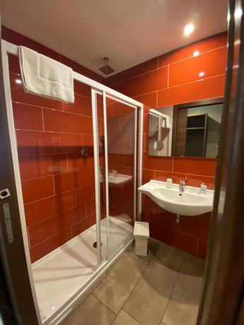 Imagen de la habitación del Hotel Stradivari. Foto 9