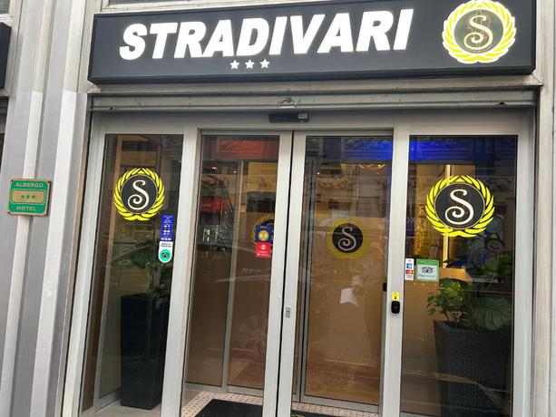Imagen de los exteriores del Hotel Stradivari. Foto 16