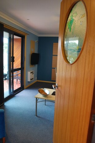 Imagen general del Hotel Strahan Bungalows. Foto 10