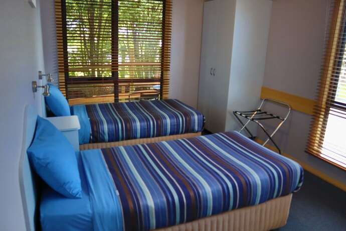 Imagen general del Hotel Strahan Bungalows. Foto 14