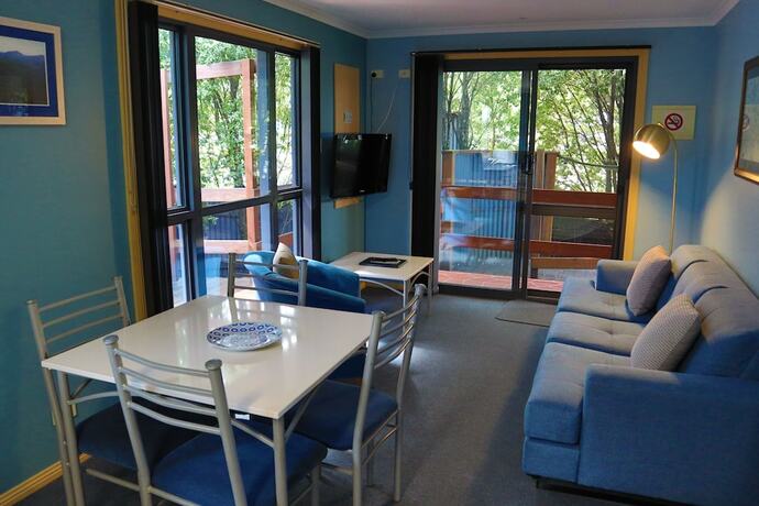 Imagen de la habitación del Hotel Strahan Bungalows. Foto 23