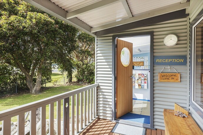 Imagen de los interiores del Hotel Strahan Bungalows. Foto 28