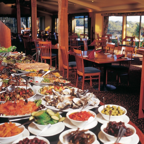 Imagen del bar/restaurante del Hotel Strahan Village. Foto 3