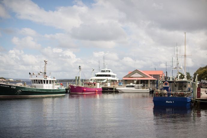 Imagen de los exteriores del Hotel Strahan Village. Foto 12