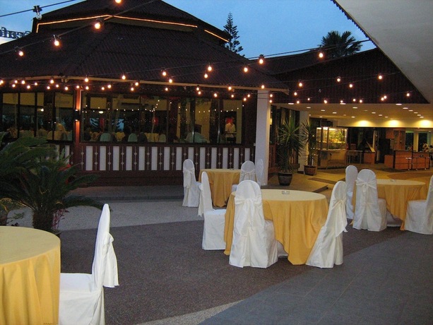 Imagen de los exteriores del Hotel Straits View. Foto 31