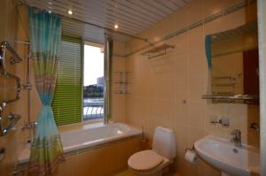 Imagen de los interiores del Hotel Strana Magnoliy. Foto 4