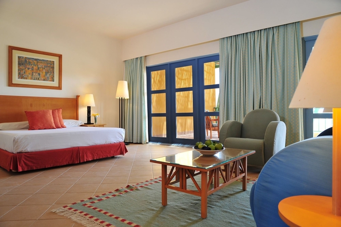 Imagen de la habitación del Hotel Strand Beach Resort. Foto 6