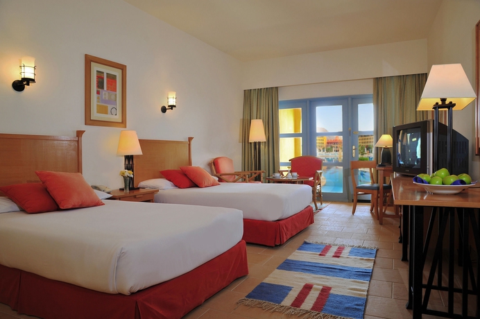 Imagen de la habitación del Hotel Strand Beach Resort. Foto 8