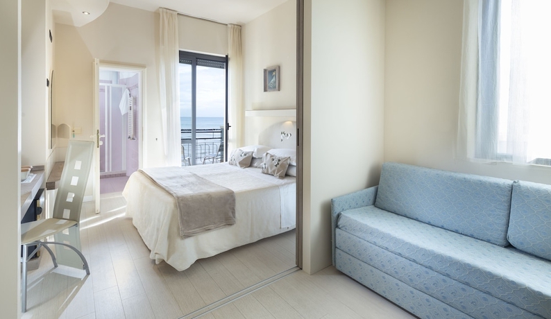 Imagen de la habitación del Hotel Strand, Bellaria-Igea Marina. Foto 12