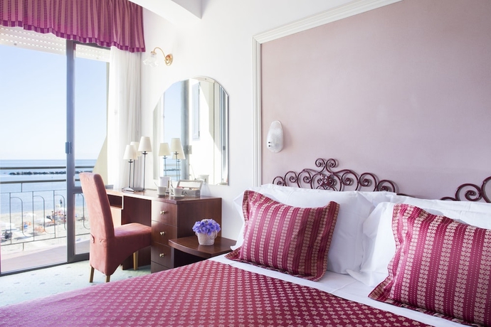 Imagen de la habitación del Hotel Strand, Bellaria-Igea Marina. Foto 14
