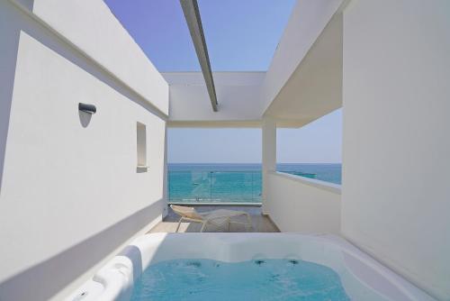 Imagen general del Hotel Strand Fronte Mare. Foto 2