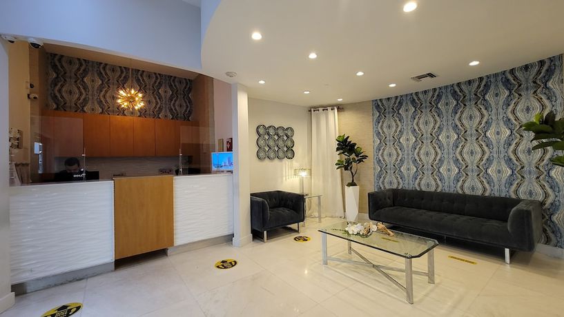 Imagen de los interiores del Hotel Strand Ocean Drive Suites. Foto 20