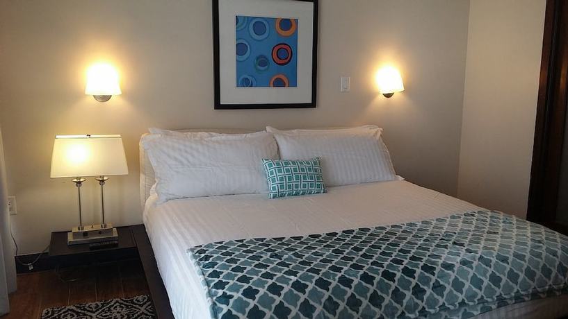 Imagen de la habitación del Hotel Strand Ocean Drive Suites. Foto 14