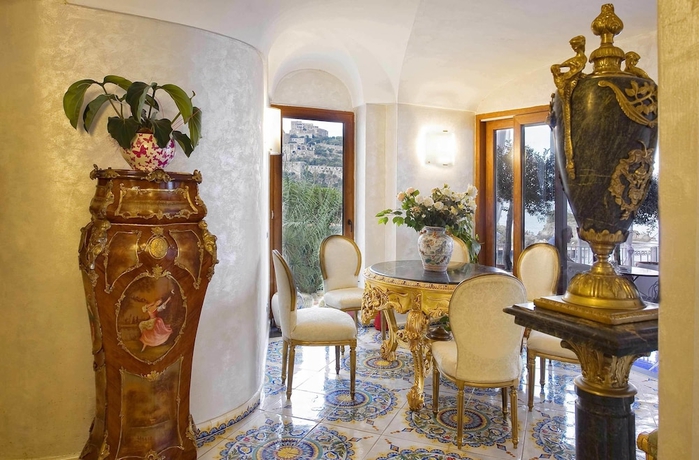 Imagen de los interiores del Hotel Strand Terme Delfini. Foto 15