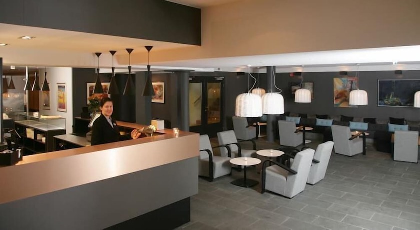 Imagen del bar/restaurante del Hotel Stranda. Foto 2