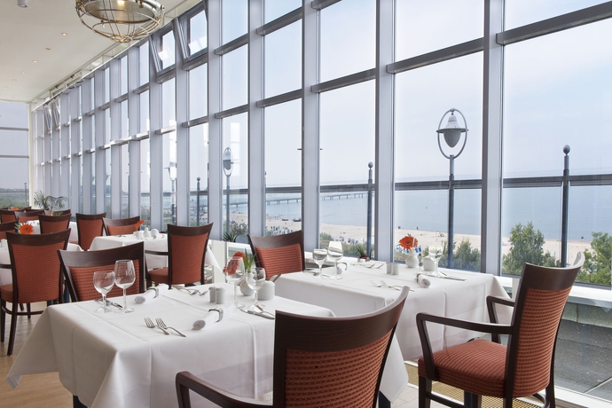 Imagen del bar/restaurante del Hotel Strandhotel Ahlbeck. Foto 2