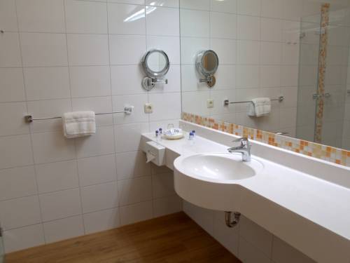 Imagen de la habitación del Hotel Strandhotel Baabe. Foto 7