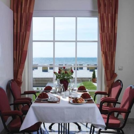 Imagen del bar/restaurante del Hotel Strandhotel Gromitz. Foto 3