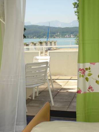 Imagen general del Hotel Strandhotel Kärntnerhof. Foto 1