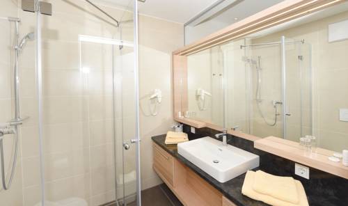 Imagen de la habitación del Hotel Strandhotel K&auml;rntnerhof. Foto 12