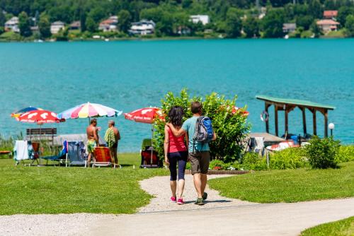 Imagen general del Hotel Strandhotel Schabus, Deber. Foto 3