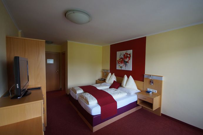 Imagen de la habitación del Hotel Strandhotel Schabus, Velden am W&ouml;rthersee. Foto 10
