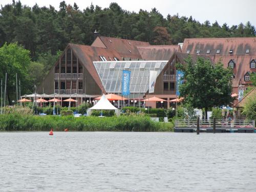 Imagen general del Hotel Strandhotel Seehof, Roth. Foto 1