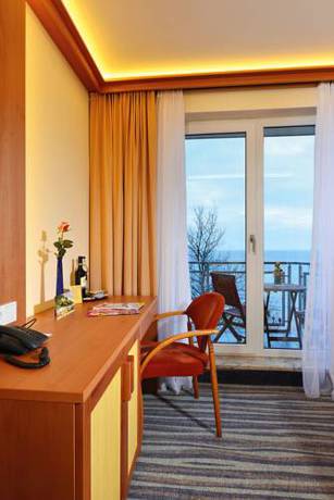 Imagen de la habitación del Hotel Strandhotel Seerose. Foto 3
