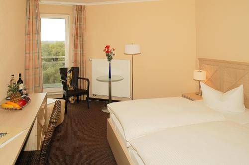 Imagen de la habitación del Hotel Strandhotel Seerose. Foto 10