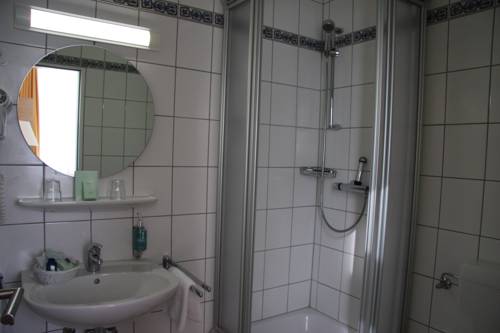 Imagen de la habitación del Hotel Strandhotel Vierjahreszeiten. Foto 12